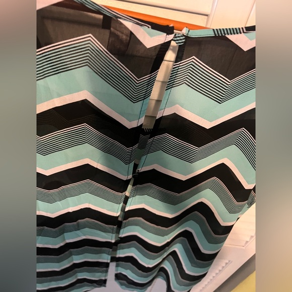 Torrid Chevron Stripe Back Detail
Top Size 2 - Picture 3 of 7